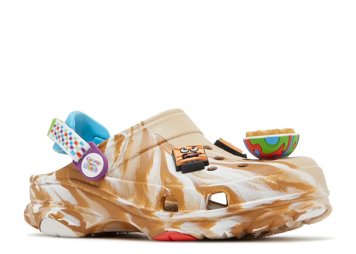 Cinnamon Toast Crunch x Classic All-Terrain Clog für Kleinkinder Cinnamon Toast Crunch x Classic All-Terrain Clog für Kleinkinder