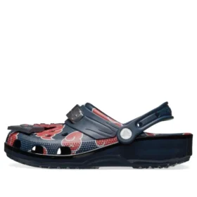 Crocs x Naruto Shippuden Classic Clog „Itachi“