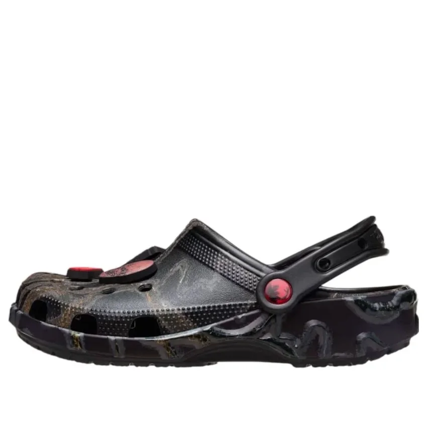 Crocs x Stranger Things Classic Clog „The Upside Down“ Crocs x Stranger Things Classic Clog „The Upside Down“