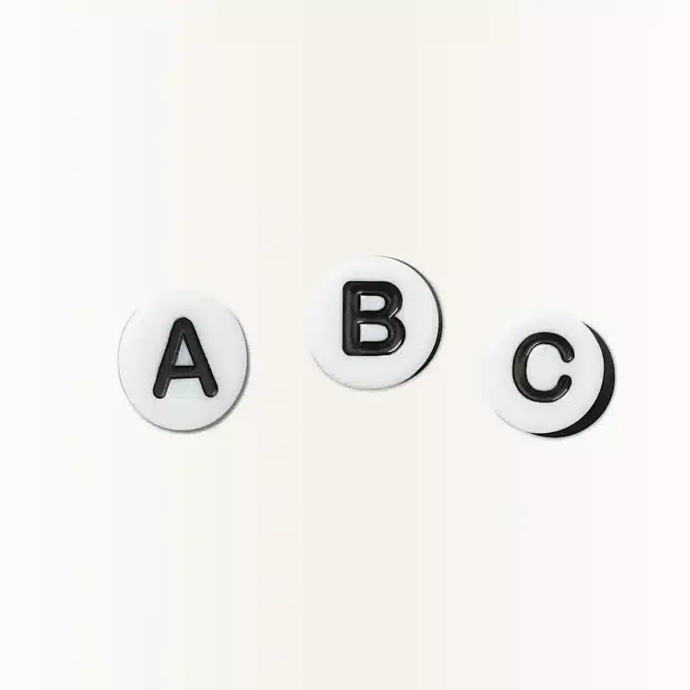 Kleine „Friendship Letter C“-Jibbitz-Anstecker Kleine „Friendship Letter C“-Jibbitz-Anstecker