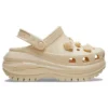Mega Crush Clogs mit Muscheln und Perlen „Beige“